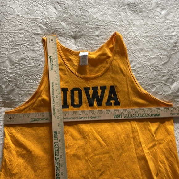 Vintage university of Iowa gold men’s XL Hawkeyes Tank Top muscle‎ shirt - Picture 6 of 6